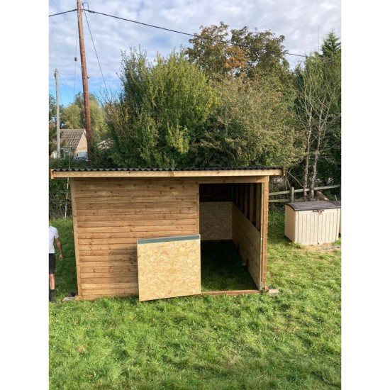 Standard Stable 12ft x 12ft with bottom door