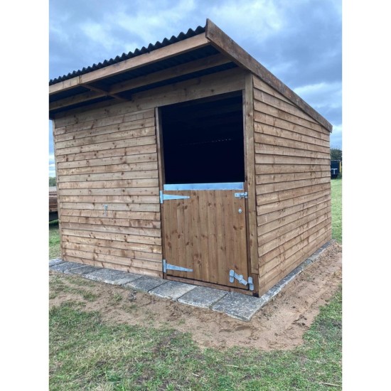 Standard Stable 12ft x 12ft with bottom door