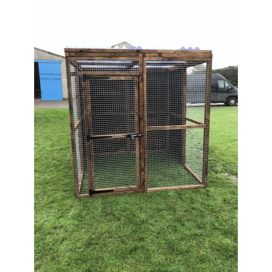 4 Fully Boarded and Waterproof Roof with 16G Fox-Proof Mesh – Heavy-Duty 6ft x 6ft Pet Enclosure  🐈🐔🐶