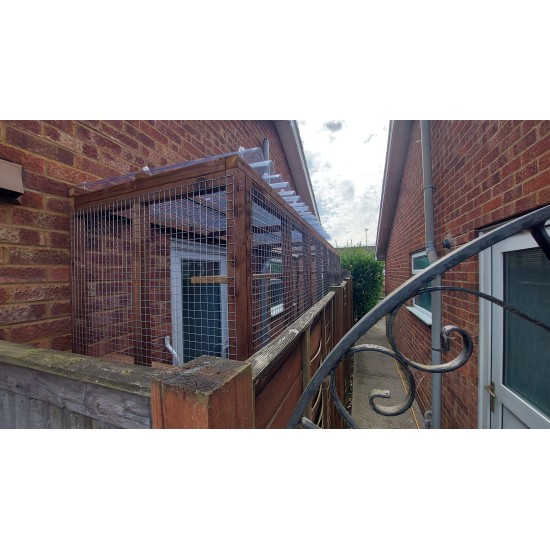 The Alley Cat Lounge – 3ft x 12ft x 7ft