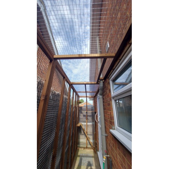 The Alley Cat Lounge – 3ft x 12ft x 7ft