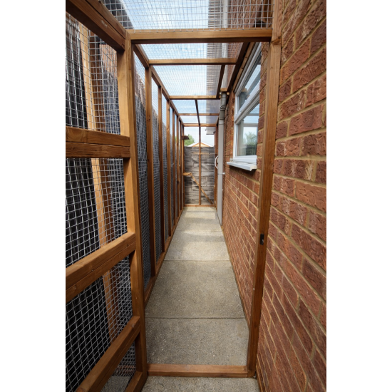 The Alley Cat Lounge – 3ft x 12ft x 7ft