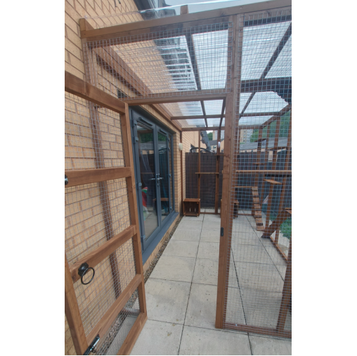 Explorer’s Haven – 12ft x 7ft x 8ft Three-Sided Cat Run