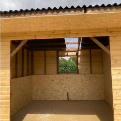 Standard Stables 24ft x 12ft
