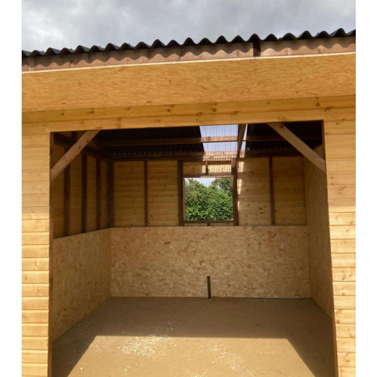 Standard Stables 24ft x 12ft