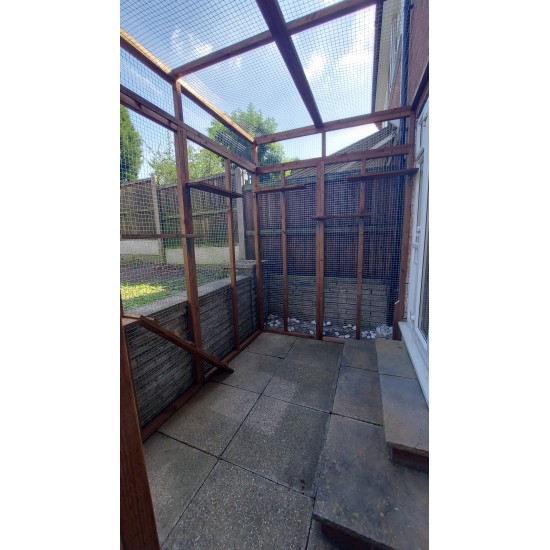 The Garden Explorer – 8ft x 6ft x 9ft Walk-In Catio with Optional Roof & Shelves options