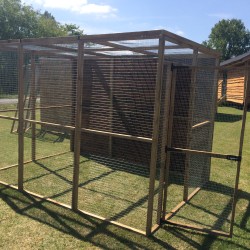 Free Standing Walk in 6ft x 9ft Chicken Run Bird Aviary