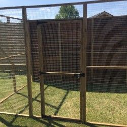 Free Standing Walk in 6ft x 9ft Chicken Run