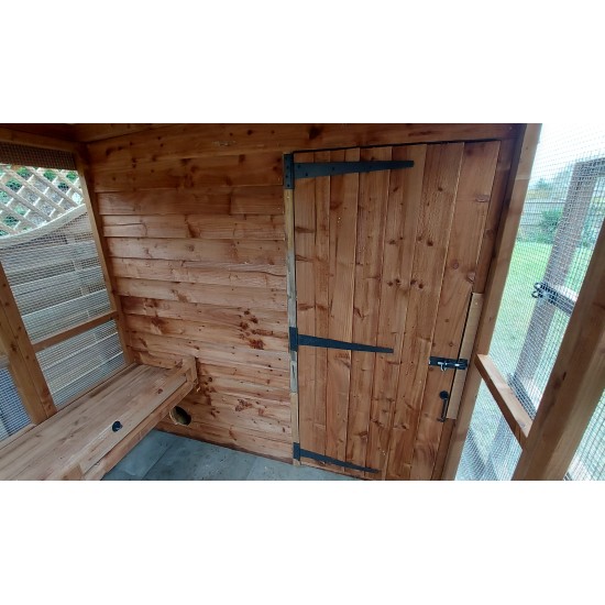 Bunnio 9ft x 6ft 1/2" x 1/2" wire mesh with Felt Roof 