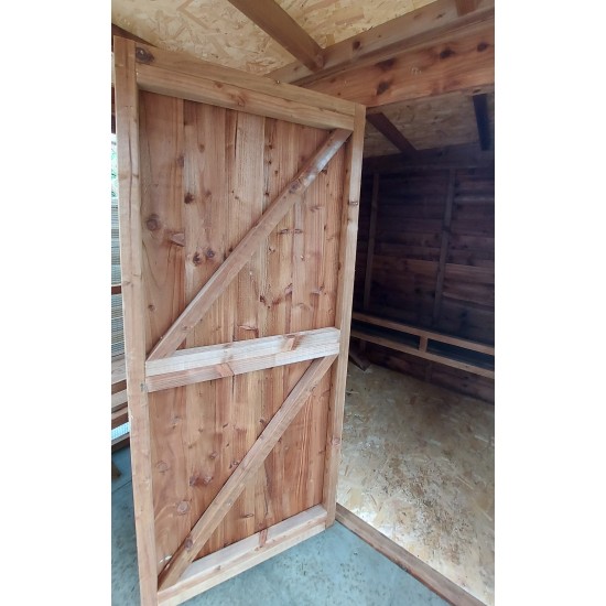 Bunnio 9ft x 6ft 1/2" x 1/2" wire mesh with Felt Roof 