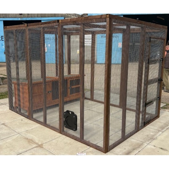 6ft x 9ft Bunnio with 1 Tier 6ft Rabbit Hutch Included 16G 1/2" x 1/2" wire mesh