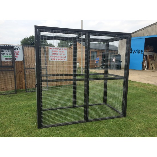 Hand Painted Rabbit Pet run 6ft x 3ft