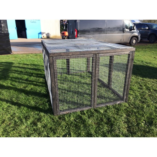 13 Aviary 16G 1" Fox / Dog Proof Rabbit Run with different colour options. 