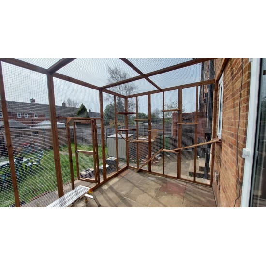 The Highrise Hideaway – 9ft x 9ft Outdoor Cat Retreat  for Curious Kitties