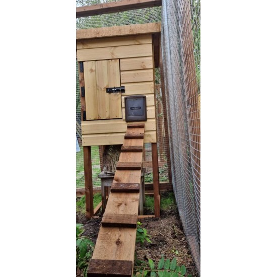 Freestanding sleeping box