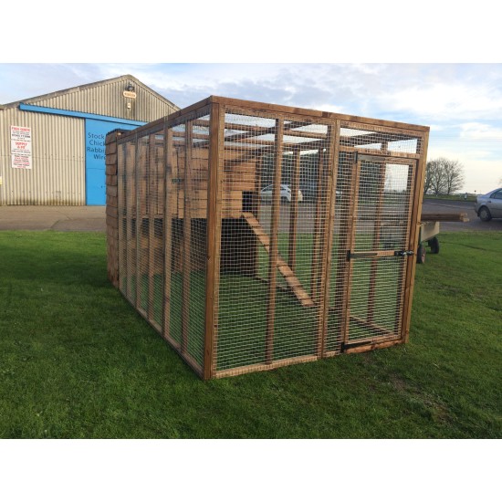 Cat Run With Raised Sleeping Box 6FT x 9FT