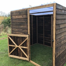 Animal Field Shelter / Small Stable Goats Sheep Small Ponies